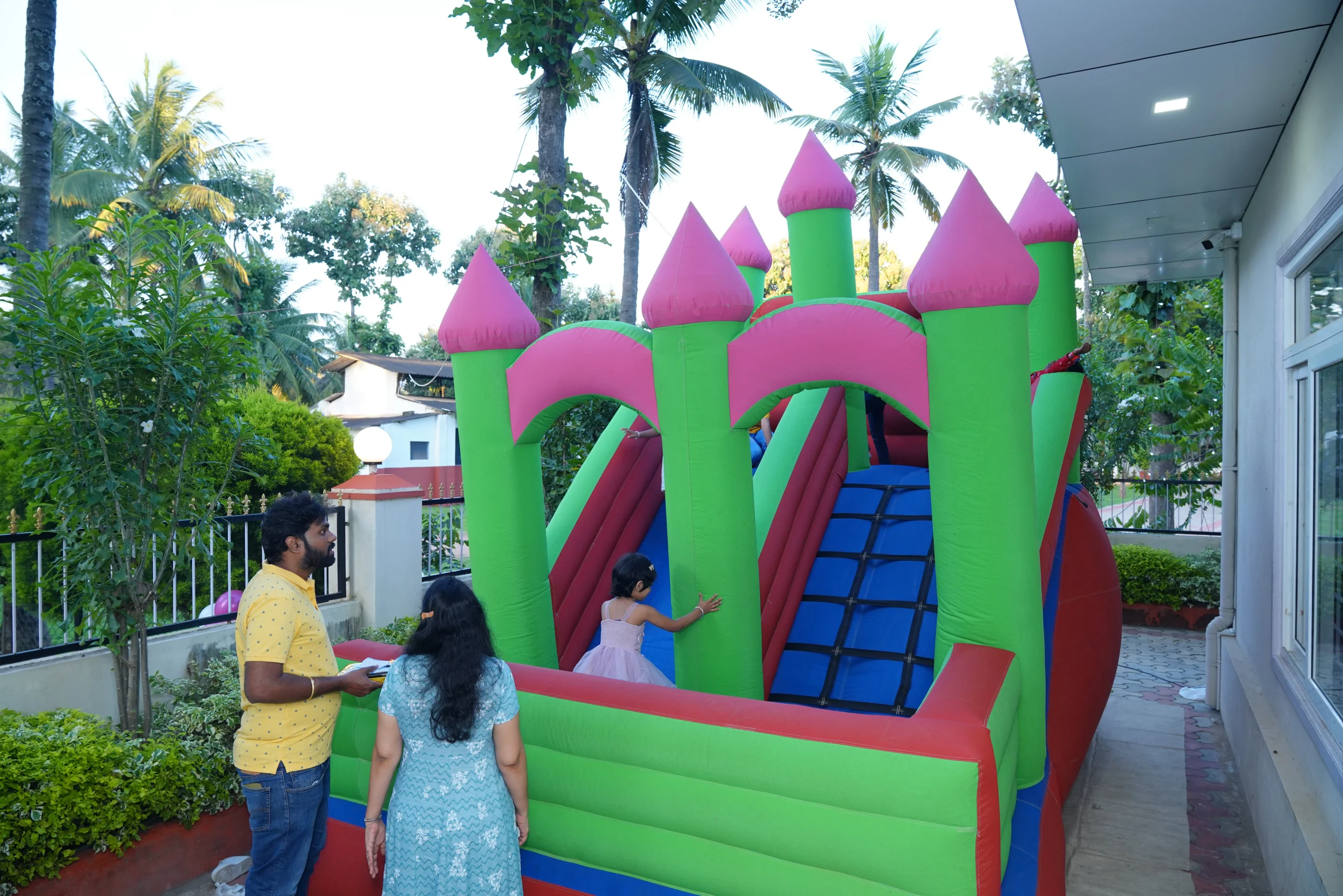 bouncing-castles