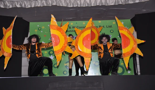Dance-troupe